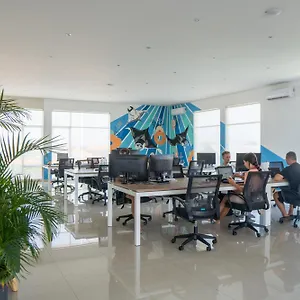 Bali Bustle Pararaton Coliving And Coworking Space Aparthotel