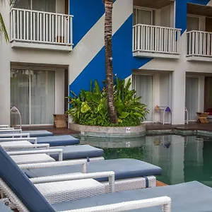 Bliss Surfer By Tritama Hospitality Отель