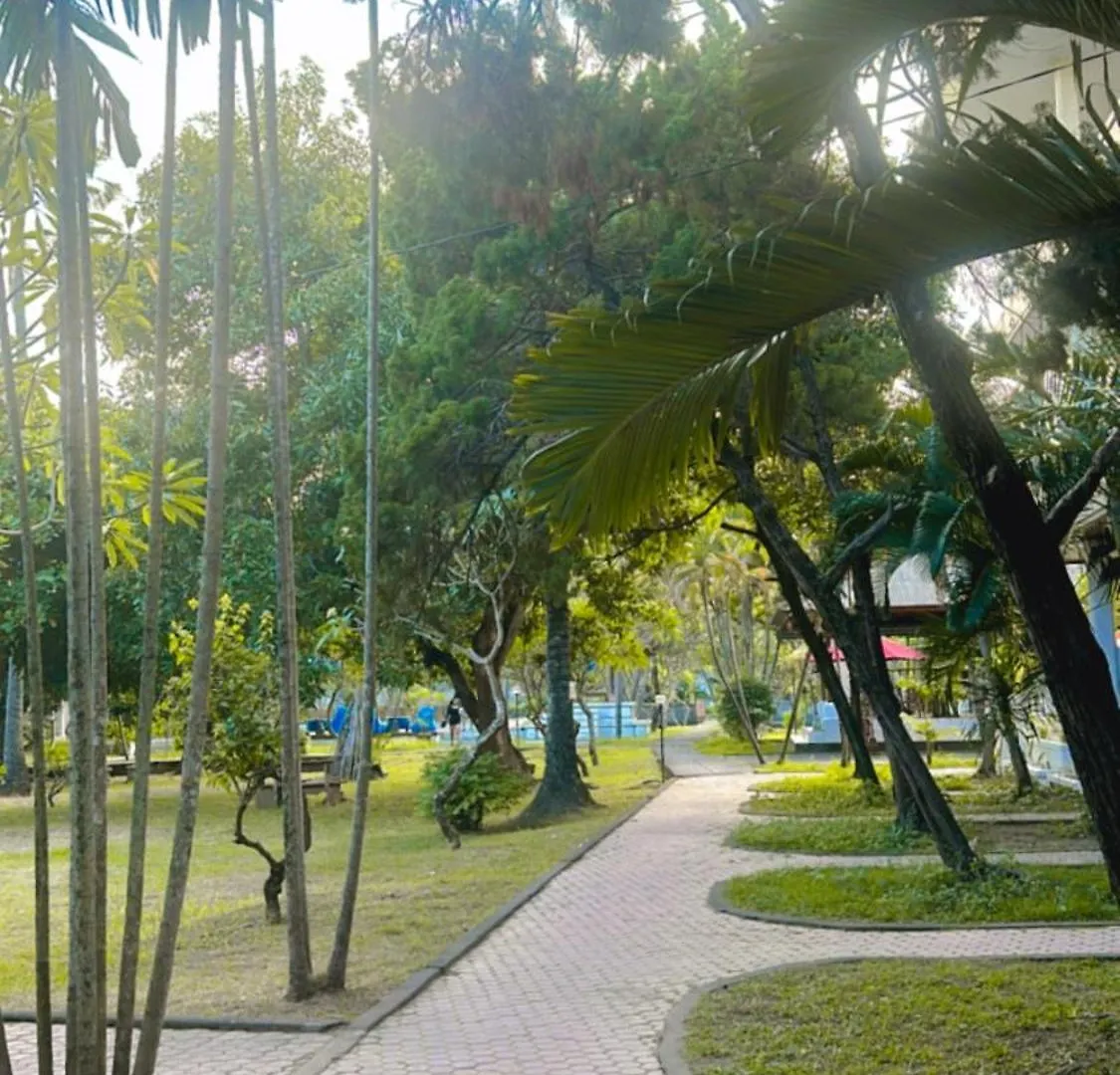 לינה וארוחת בוקר Legian New Mekar Jaya Hotel