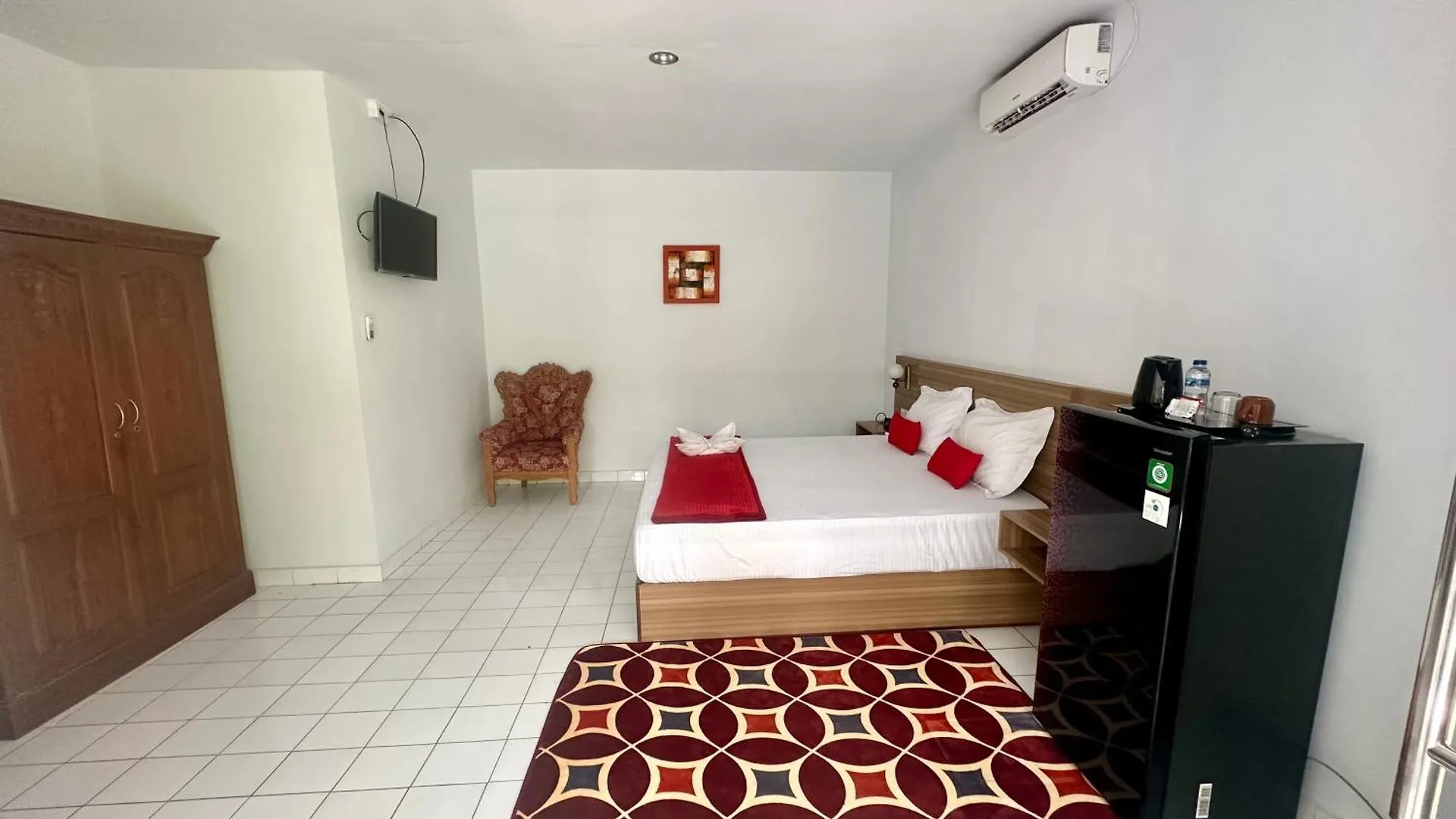 New Mekar Jaya Hotel Легиан